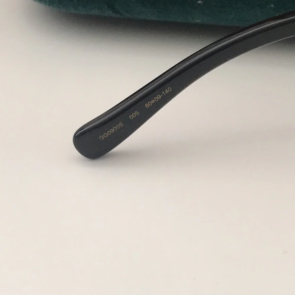 Brand-New Authentic Gucci GG0900s 005 Sunglasses – Timeless Luxury